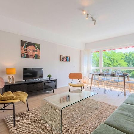Spacious 3 Bedroom Apartment & Private Parking! Ламберсар Экстерьер фото