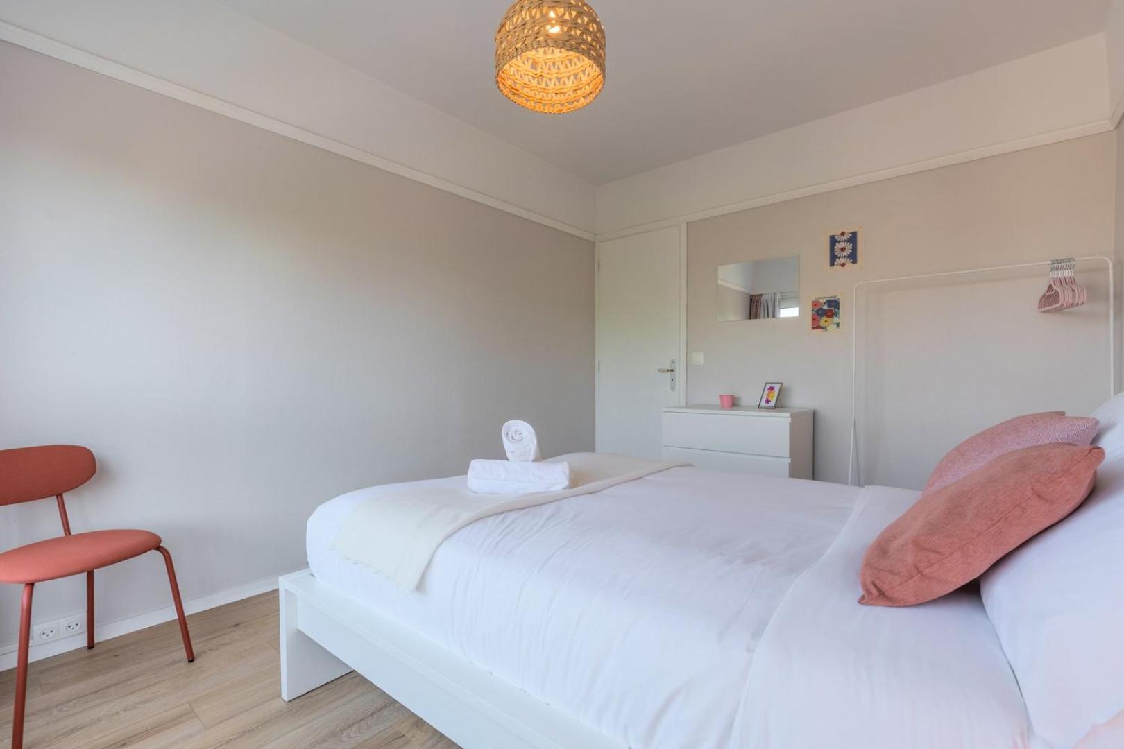 Spacious 3 Bedroom Apartment & Private Parking! Ламберсар Экстерьер фото