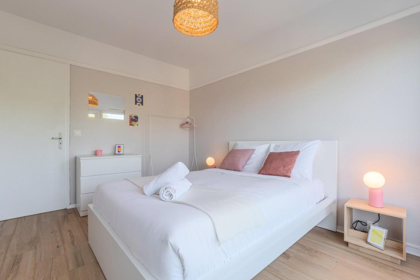 Spacious 3 Bedroom Apartment & Private Parking! Ламберсар Экстерьер фото